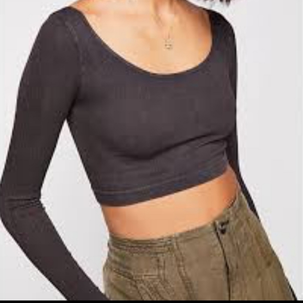 FREE PEOPLE  Seamless Long Sleeve Crop Top